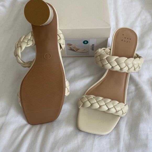 NEW heels - Picture 1 of 4